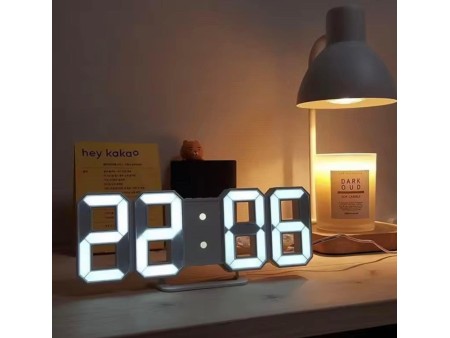 Horloge Digital LED 3D Affichage 24&12 Heures Et Alarme Snooze Et Température
